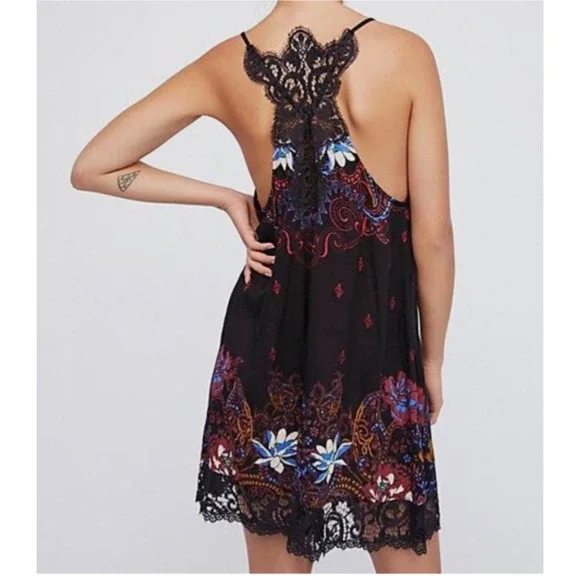 NEW INTIMATELY FREE PEOPLE M "Who’s Sorry Now" Floral Lace Mini Slip Dress B14 - Picture 2 of 9
